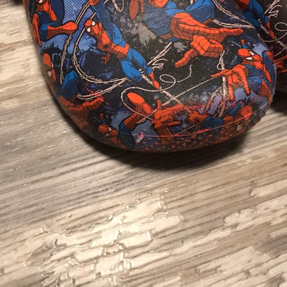 spiderman crocs size 11